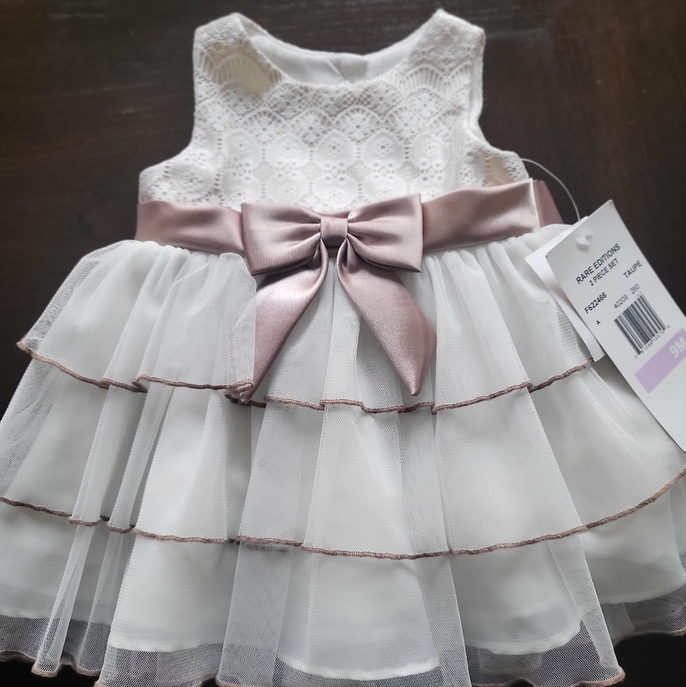 9M rare editions dress